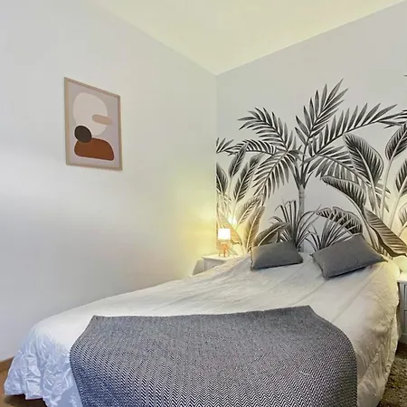 Pierre Proche Place Saint Marc Апартаменты