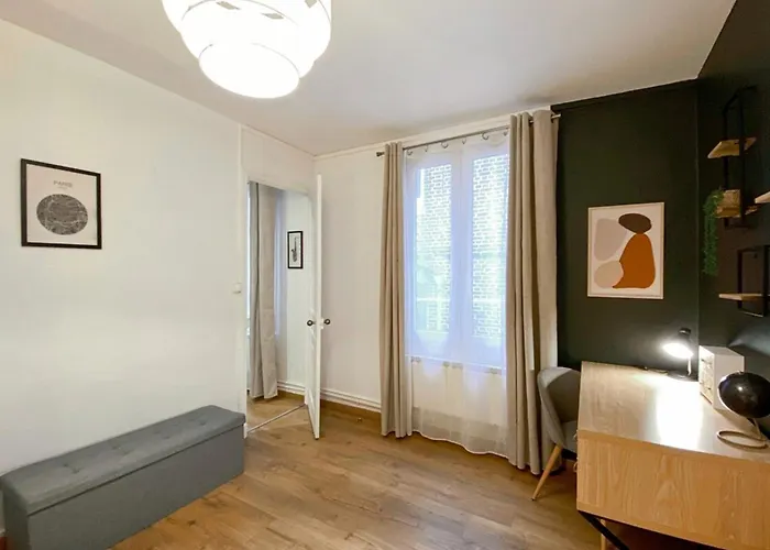 Pierre Proche Place Saint Marc * Руан